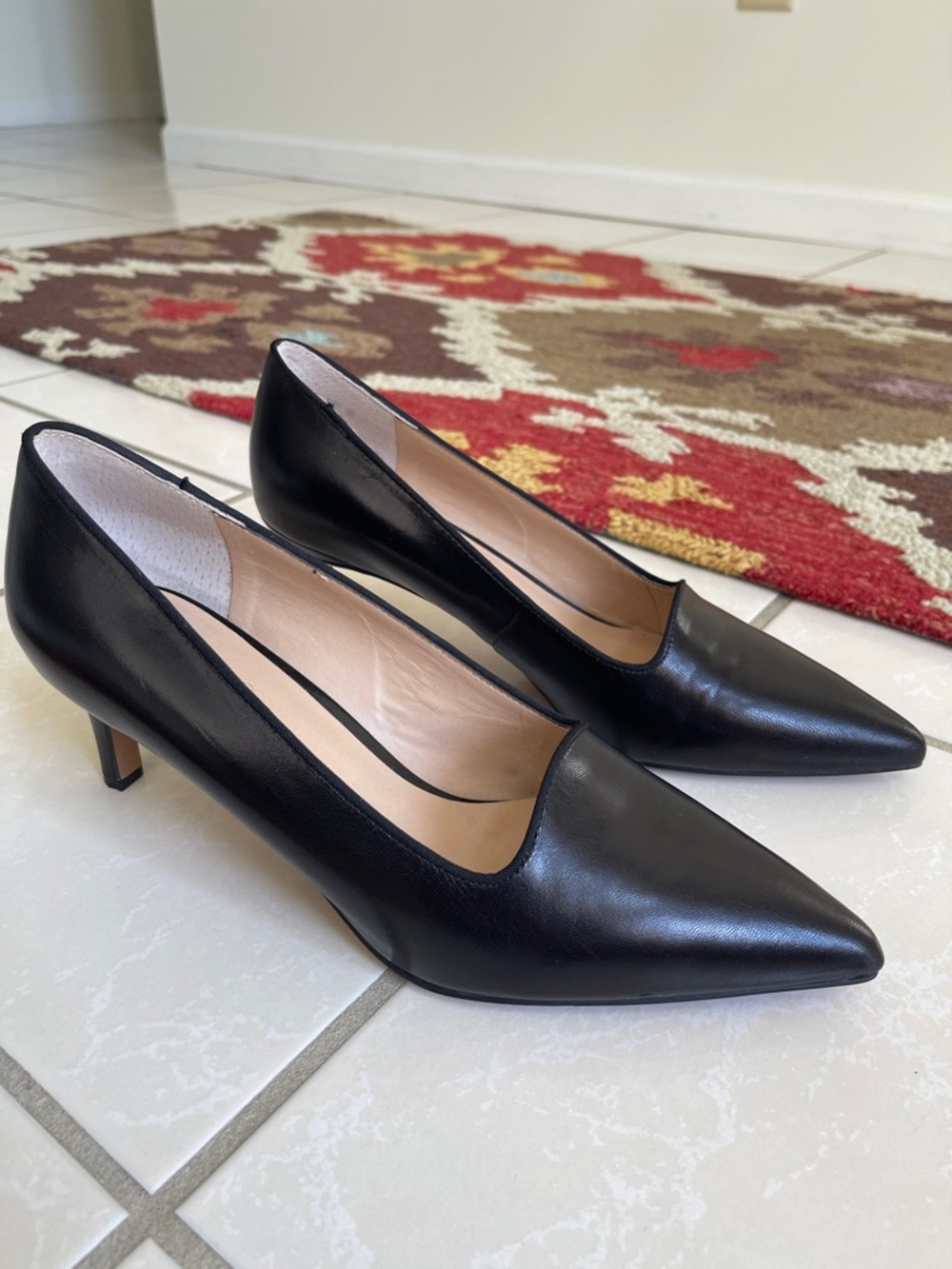 Franco Sarto “Danelly” Classic Black Pointed-Toe Pumps 10